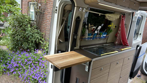 Stoere Duco – Reliable Hymer Sydney urban camper, comfortable, complete inventory