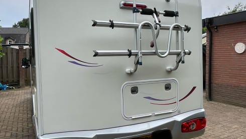 Nice 4p Fiat semi-integrated from 2011 with accessories and air conditioning
