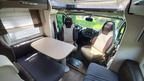 4p Challenger semi-integrated uit 2017