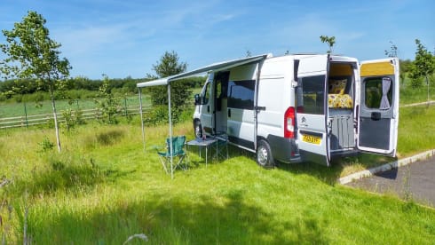 Margo – 3-Bett-Wohnmobil Citroën Relay 2021, Versicherung inbegriffen 