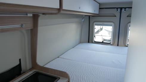 4-person Carado bus from 2020