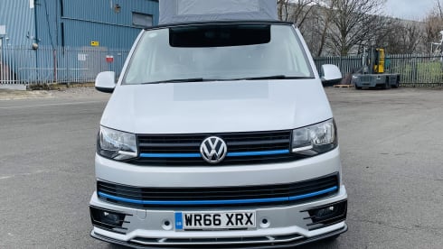Oscar – Oscar der Luxus VW T6 Campervan SWB *Inklusive Versicherung*