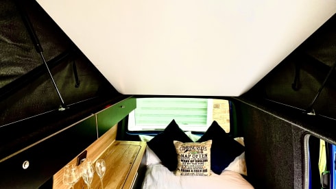 Bluey – 4 berth Volkswagen campervan from 2020