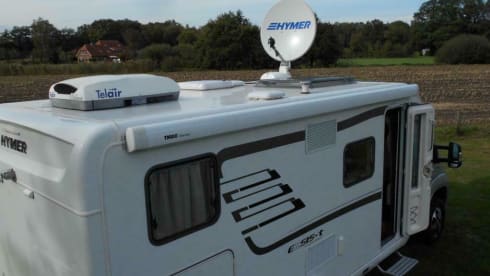 Beemster 7 – Hymer, 2 person camper, automatic with many options