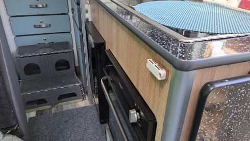 The Roving Badger – 2 Berth Peugeot  Boxer  LWB High Roof 2018 