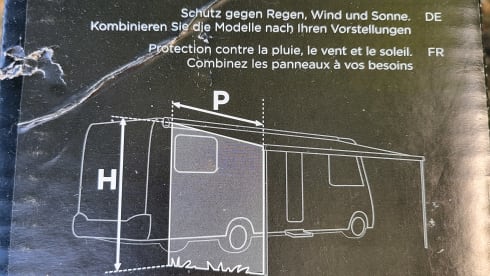 Very neat, luxurious and complete Chausson Allegro 68 with 4 sleeping places.