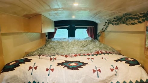 Leon – 2p Ford bus from 2014