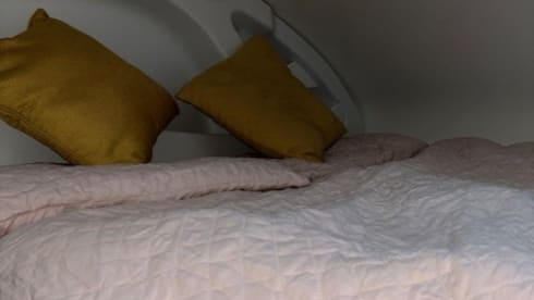 Beni – 6 Berth / 6 Seatbelt Benimar Primero 313