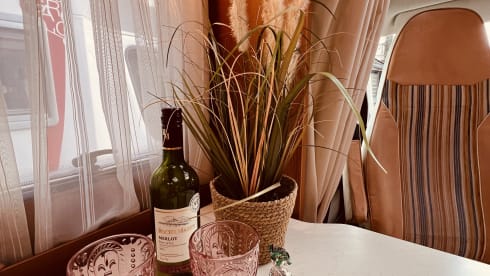 Making Memories! – Cozy fully furnished Hymer Carado 4 persons / Euro 5 motorbike
