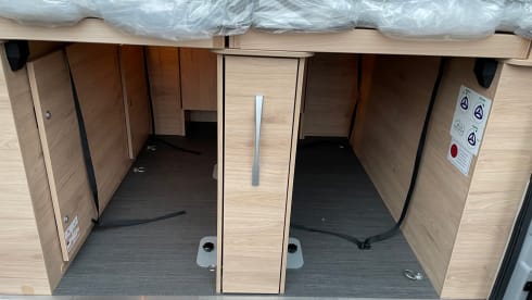 Milano – NEW (year 2023) DETHLEFFS GLOBETRAIL 640EB BUS CAMPER 