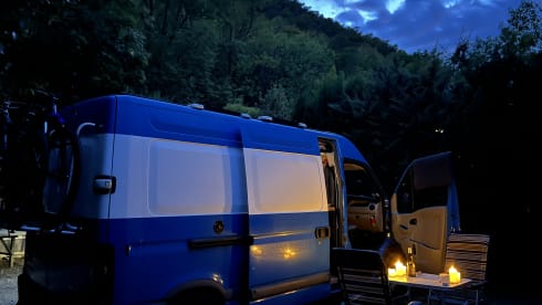 R2D2 – Renault Master L2H2 for 2 persons