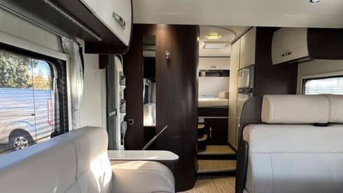 5p Benimar semi-integrated uit 2012