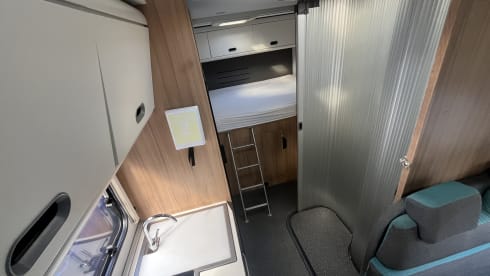 Annie – 6 berth Fiat Adria Sun Living