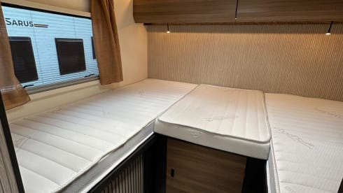 Nr. 15 – Wohnmobil für bis zu 4 Personen als Automatik und Einzelbetten