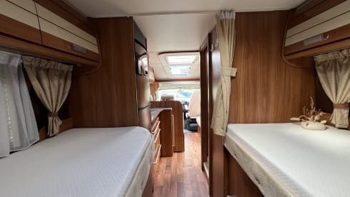 Esprit – 2p Dethleffs semi-integrated camper from 2014