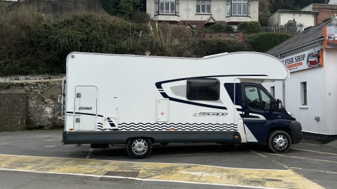Travel The Wild – 6 berth Fiat Escape 696