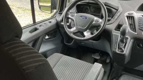 5p Ford Nugget Custom, high top – automatic, air conditioning – compact comfort