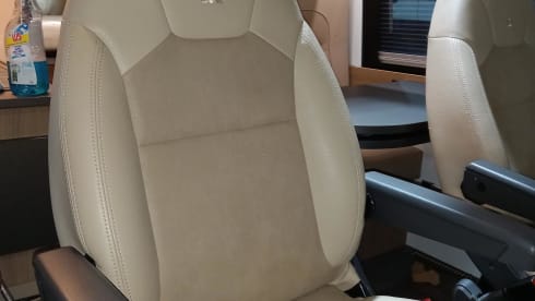 Bart – 3p Adria Mobil bus from 2018