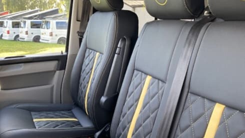 Doug – 4 berth LWB VW Transporter