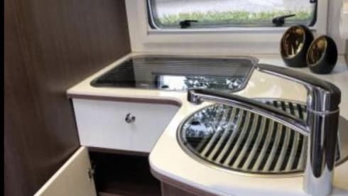 Fantastic 4-person luxury Ford Benimar