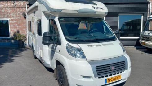 Mileo 235 – 4p Benimar semi-integrated from 2011