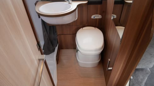 McLouis M700, 6 couchages et assises.