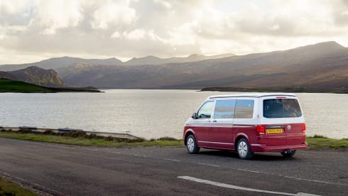 Rogue Six – Rogue Six – Topuitvoering Volkswagen T6.1 | Comfortabel & Stijlvol | Slaapplaatsen voor 4 personen