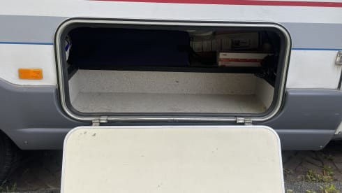 4p Bürstner alcove uit 1995