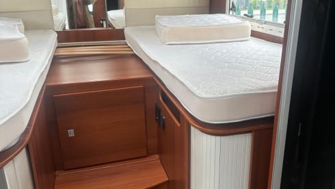 Luxury home on the road – 5 berth Fiat ducato, Super Brigg 695, 2017