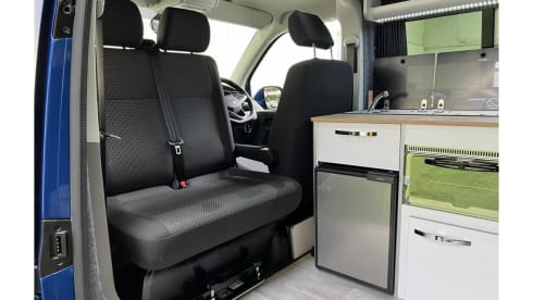 Noah – VW LWB Campervan 4 berth