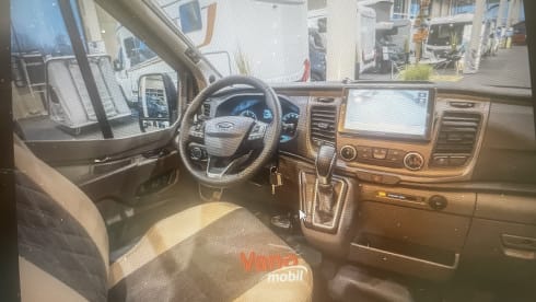 NEW! Semi-integrated, built in 2024, comfort, luxury and compactness, automatic