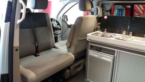 Camper Van Beethoven – 4 berth pop top Volkswagen campervan, 2015