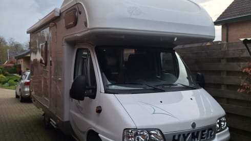 5p Hymer alcove from 2005