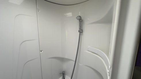 Large 6 berth modern motorhome