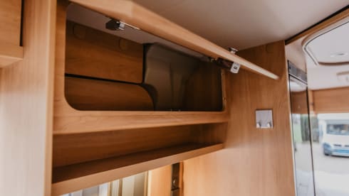 Roadcruiser – Luxury bus camper Pössl Roadcruiser (camper 20)