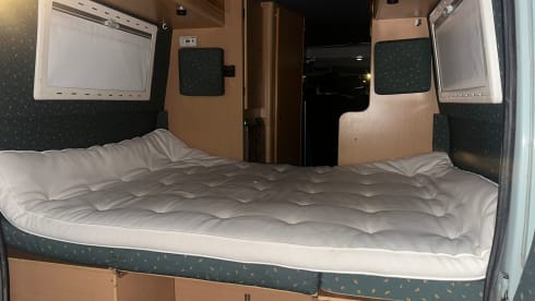 Truus – 2p Peugeot campervan uit 2001
