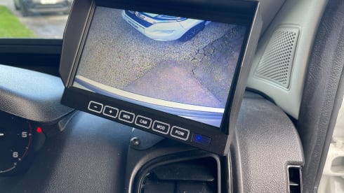 7 berth Adria sunliving ad70dk. Reg 2022