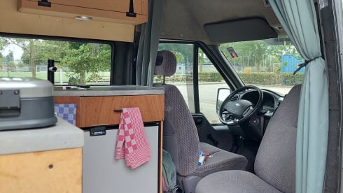 Loes – Ford transit camperbus (2p)