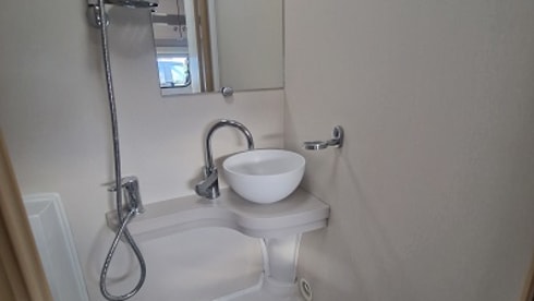 Jeffrey  – 6 berth Peugeot - Elddis Autoquest 196