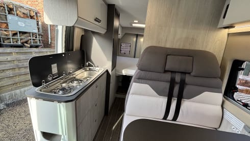 Pol – luxurious long bus camper!