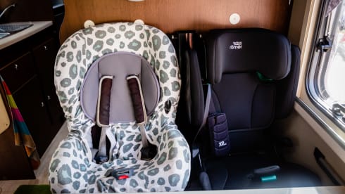 Spacious & comfortable family camper (2013)