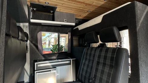 Camper for outdoor enthusiasts - Mountain or Road Biking, Surf Wagon