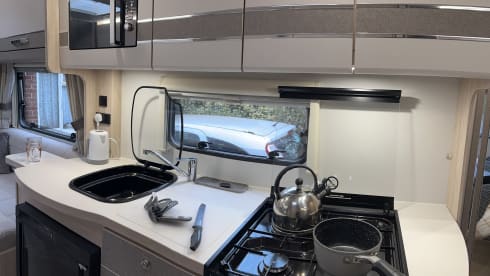 Peugeot Autoquest Pioneer 155 2025, 4 couchages