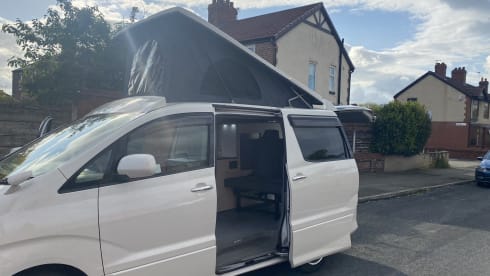 Bobby – 4 berth Toyota campervan