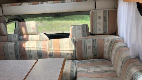 Unique 8 pers. camper with XXXL garage on C driving