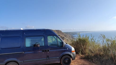 Bolt – Rent our self-build bus for 2 (or 3) people