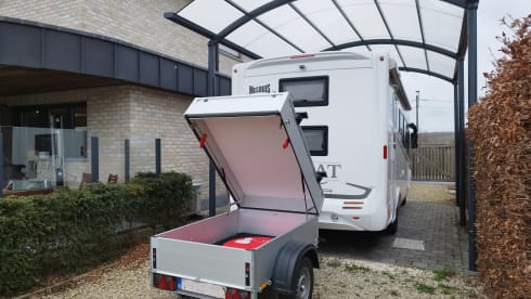 Luxurious family camper with a great sense of space and great travel comfort