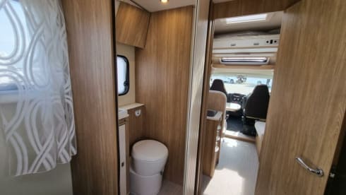 Roman – Rimor semi-integrale caravan met 4 slaapplaatsen, vanaf 2019.