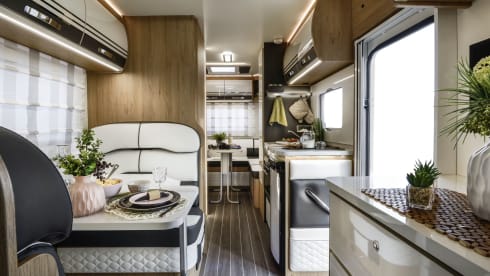 Glen – New 2026 Roller Team 6 berth off-grid Motorhome