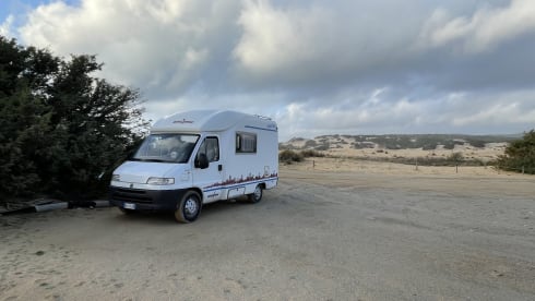 Lukanoir  – Compact, manoeuvrable top-class motorhome perfect for couples